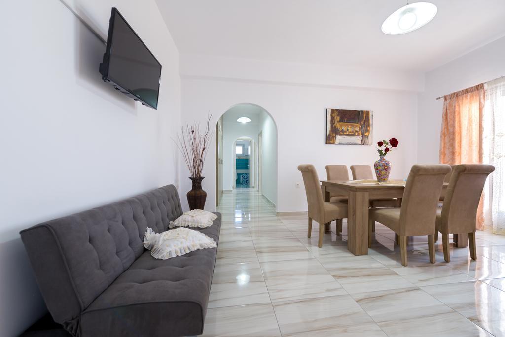 Sun View Villas Pyrgos Kallistis Exterior photo